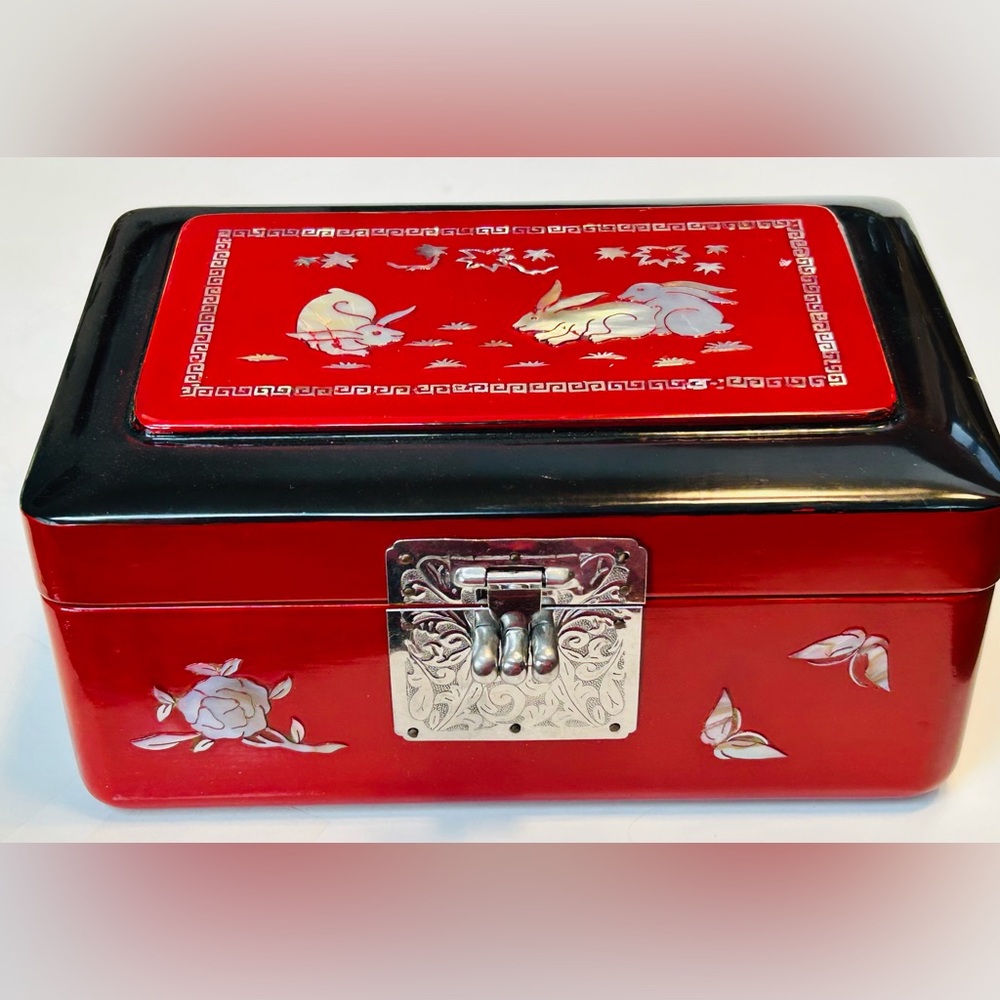 Red Lacquer Mother of Pearl Rabbit Oriental Jewelry Box Hinged Mirror Vintage